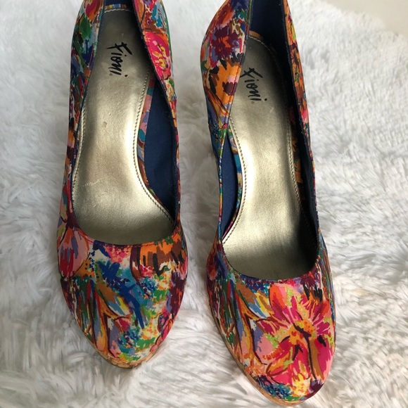 🇺🇸 FIONI Floral Pump Shoes. Size 7 - Picture 2 of 5